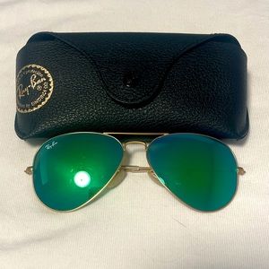 Ray-Ban Aviator Sunglasses Matte Gold/Green Flash lenses